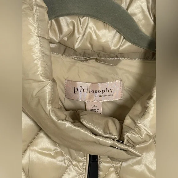 Philosophy Women's Metallic Light Khaki Quilted Vest - Picture 2 of 8